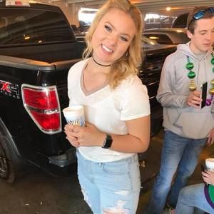 Meet your Posher, Carlie